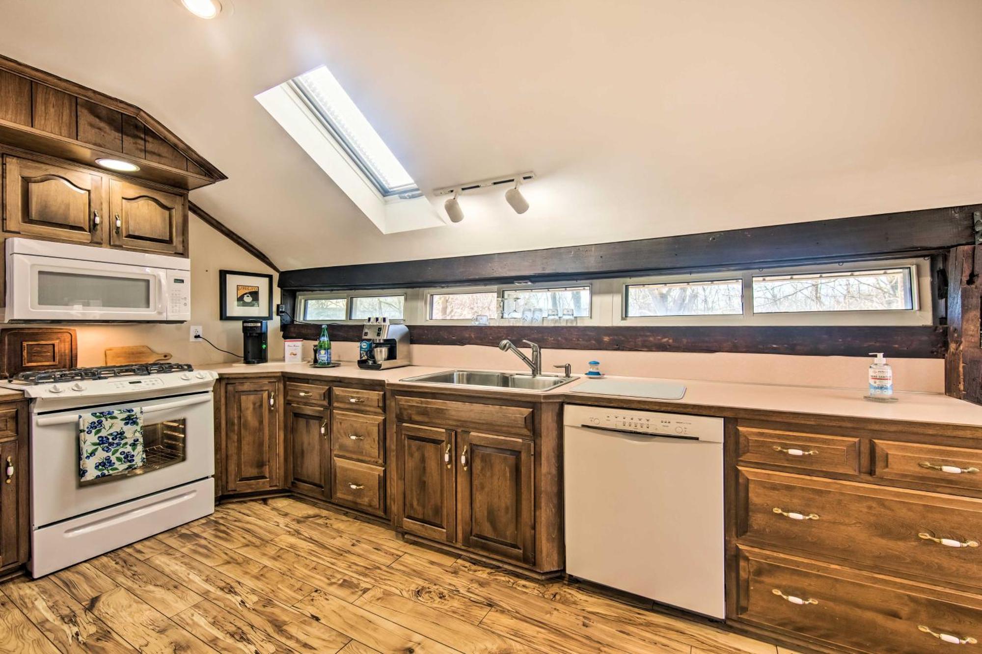 Runningwater Apartment In Lancaster With Deck Dış mekan fotoğraf
